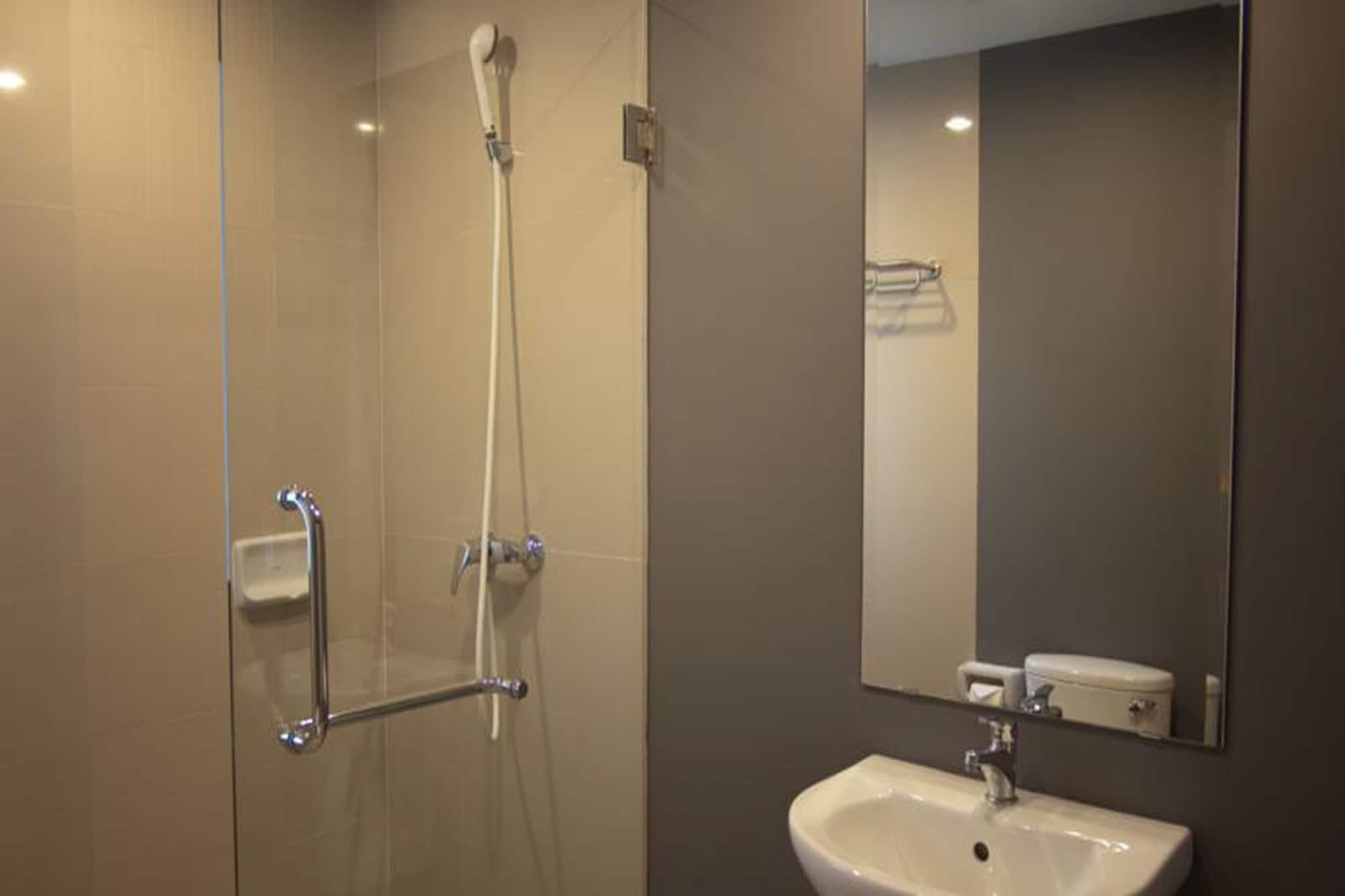 Abizz Hotel Lampang Airport Ngoại thất bức ảnh