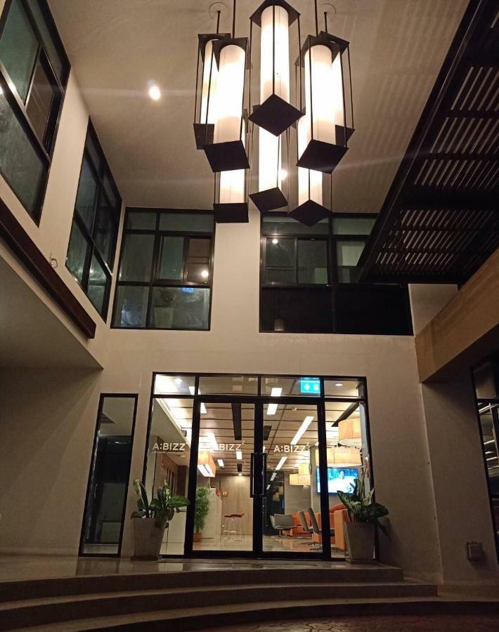 Abizz Hotel Lampang Airport Ngoại thất bức ảnh