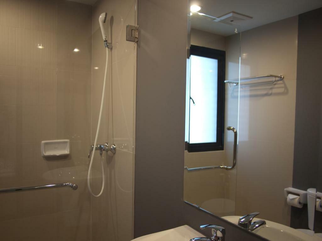 Abizz Hotel Lampang Airport Ngoại thất bức ảnh